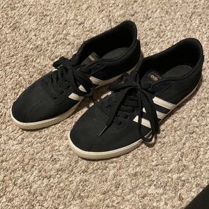 Black and Cream classic Adidas size 9